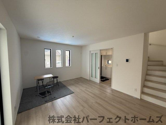 【居間・リビング】の画像