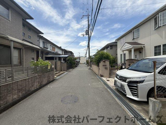 【前面道路含む現地写真】の画像
