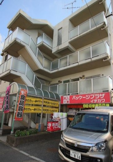 シャルル中山の外観