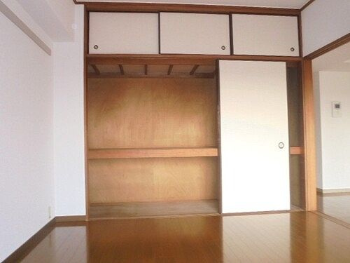 テレパレス船橋三咲Ａ棟の収納