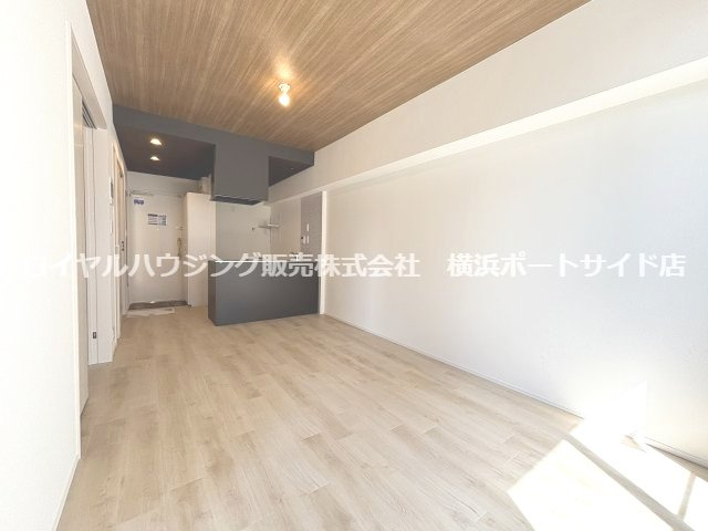 ※同タイプの室内写真となります(反転タイプ）
