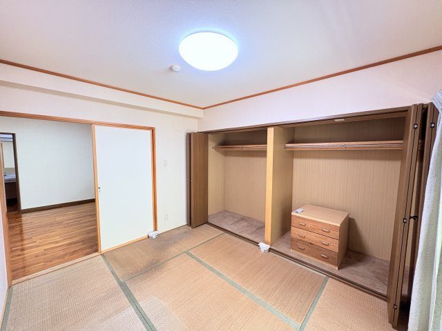 リヴィアンスエーゼットの和室|和室1　キッチン横です。