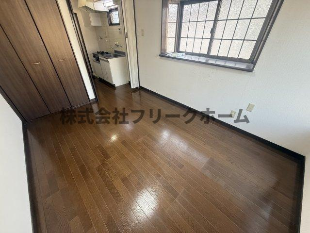 三鷹市上連雀５丁目のアパートの寝室