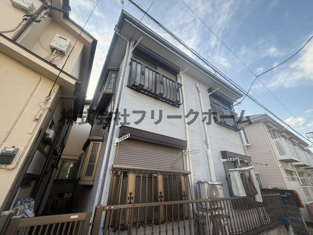 三鷹市上連雀５丁目のアパートの外観