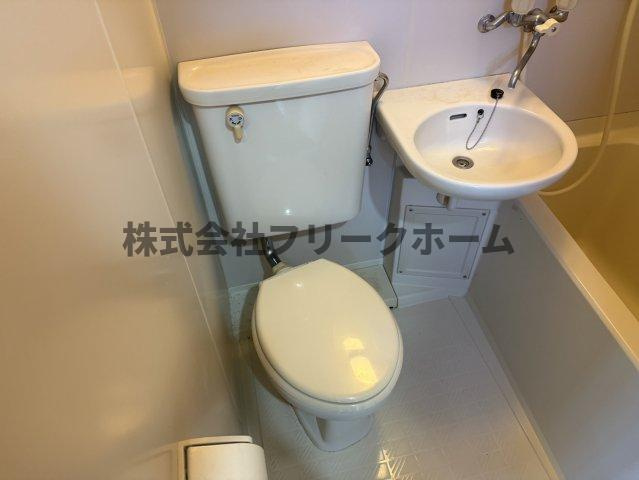 三鷹市上連雀５丁目のアパートのトイレ