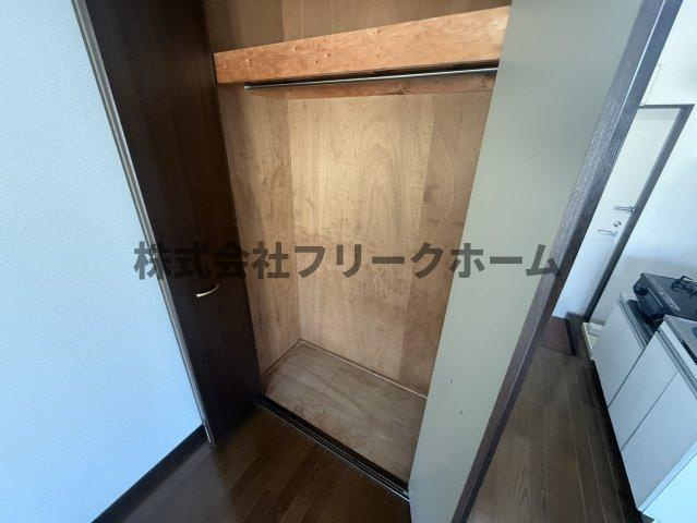 三鷹市上連雀５丁目のアパートのバルコニー