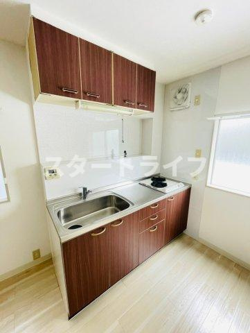 大阪市淀川区三国本町１丁目の賃貸マンションのキッチン