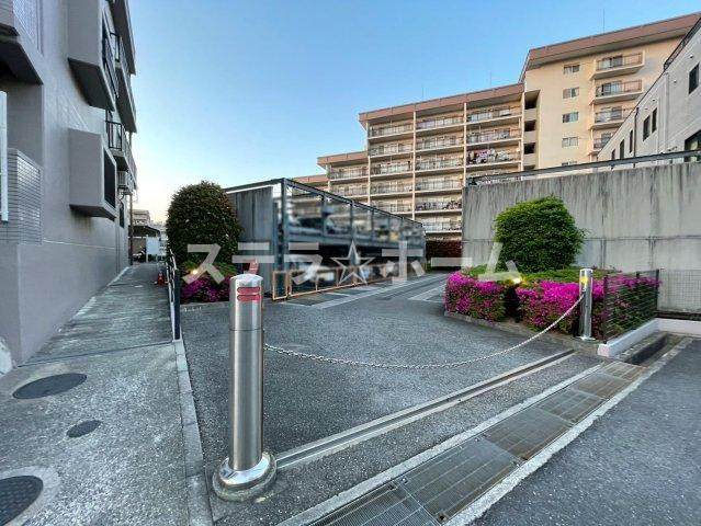 エンゼルハイム千里山第二の駐車場|機械式駐車場です
