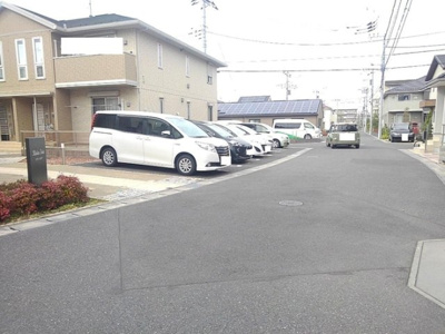 【駐車場】 | リヴィール ソワ Ⅱ | 駐車場