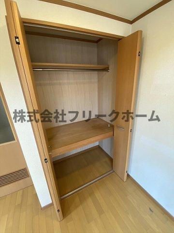 三鷹市井の頭３丁目のアパートの収納