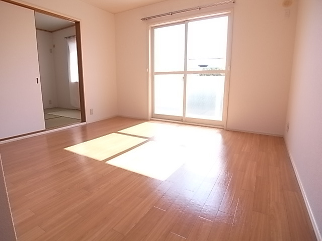 ピサ芦屋の居間・リビング