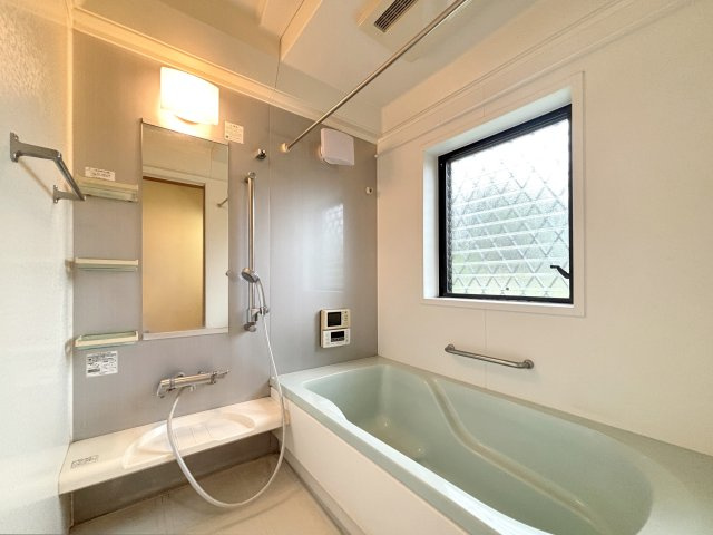 厚木市中荻野戸建の浴室|１坪タイプ/乾燥機付き