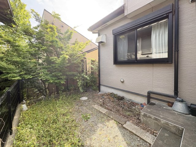 厚木市中荻野戸建の庭