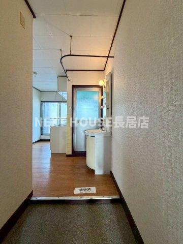たきがわマンションの玄関
