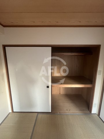 エミネンス新大阪の収納|押入