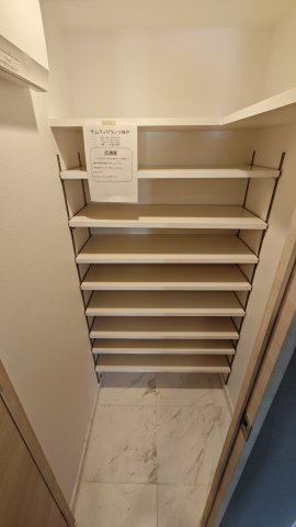 シューズボックス