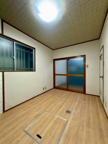 住之江2丁目テラスハウスの居間・リビング