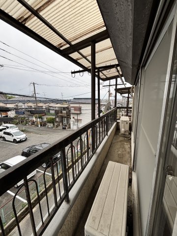 横小路町1丁目貸家のバルコニー