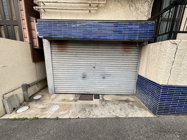 横小路町1丁目貸家のその他