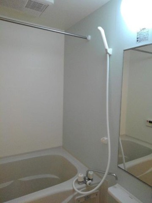 【浴室】 | メゾン　イチエ | 落ち着いた空間のお風呂です