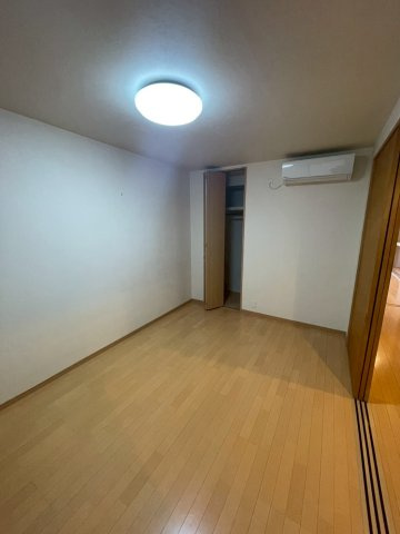 北区小山元町のおうちの洋室|2F7.2帖の洋室です。