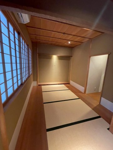 北区小山元町のおうちの和室|１F9.5帖の和室です。玄関と隣あっているため、来客のおもてなしスペースにも大活躍です！