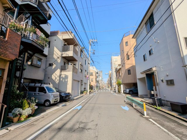 江東区石島の売地の前面道路含む現地写真|～8mの広々南側道路写真～