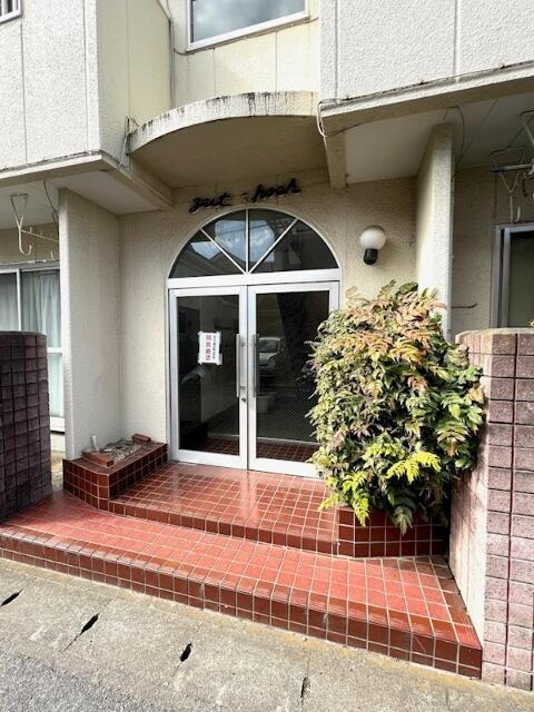 松川マンションのエントランス|建物エントランス