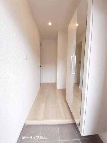 向日葵　２の玄関