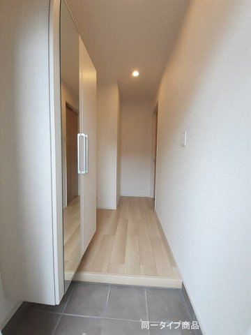 向日葵　２の玄関