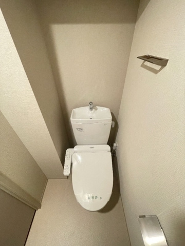 新品家具付きマンション中根19(KaGood東京)のトイレ