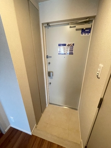 新品家具付きマンション中根19(KaGood東京)の玄関