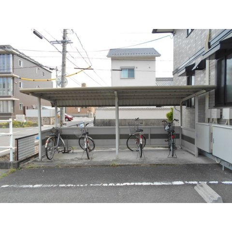 岐阜市北一色９丁目のアパートのその他|駐輪場
