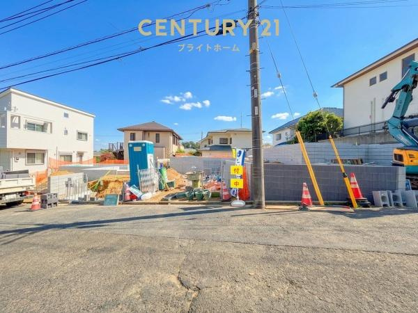 横浜市鶴見区梶山２丁目の新築一戸建の外観|いつでもご案内可能です！
お車でご自宅まで送迎承ります。