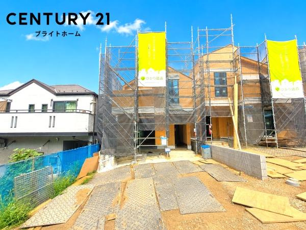 横浜市保土ケ谷区上菅田町の新築一戸建の前面道路含む現地写真|車通りが少ない為、小さなお子様にも安心です。
是非一度、現地へ起こしください。