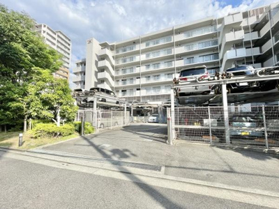 【駐車場】 | クレアコート上野芝ラベルヴィ | お車の出し入れも楽々ですね♪現地駐車場部分になります！駐車場空有です！
