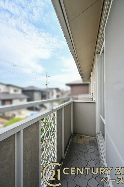 香芝市西真美２丁目　一戸建のバルコニー|■現地撮影写真■日当たりのよいバルコニーを２ヶ所完備！