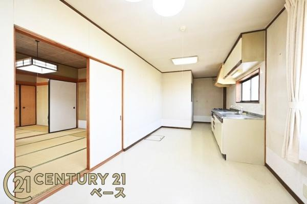 磯城郡田原本町大字八尾の中古一戸建の居間・リビング