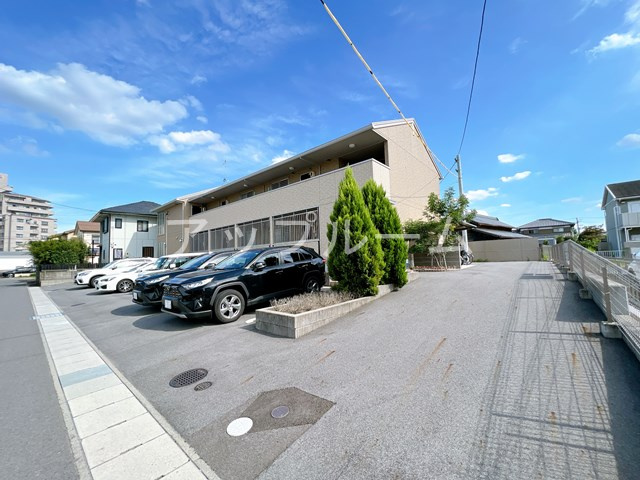 リジュールの駐車場
