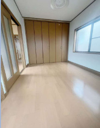 葛飾区東新小岩６丁目の戸建の洋室