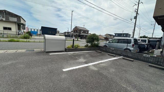 コートラフィーネの駐車場