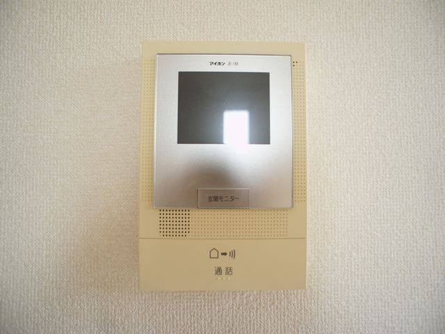 【セキュリティ】 | グレースヒルA | 訪問者の確認ができるTVドアホン付きです♪