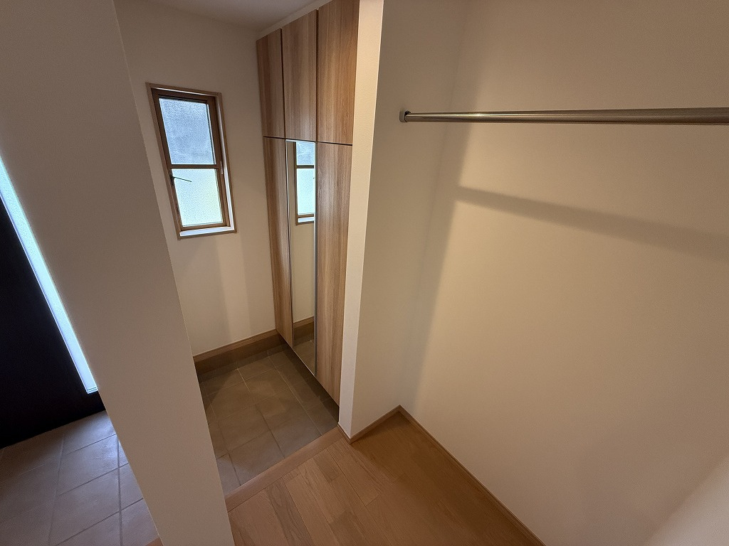 緑町2丁目中古戸建の玄関