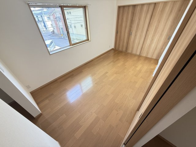 緑町2丁目中古戸建の洋室