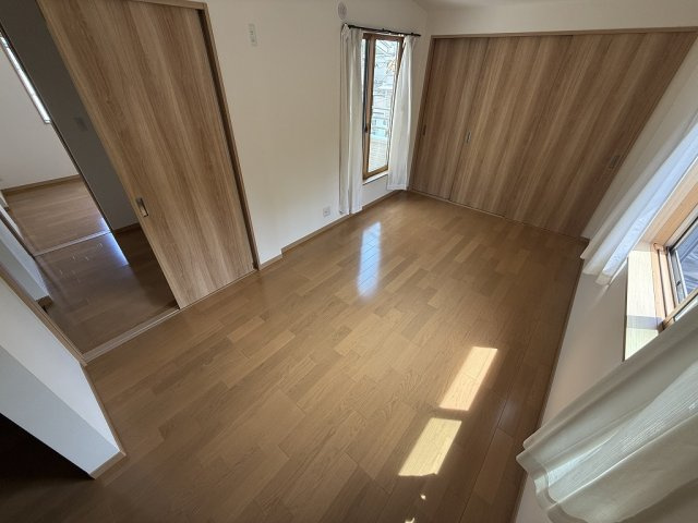緑町2丁目中古戸建の洋室