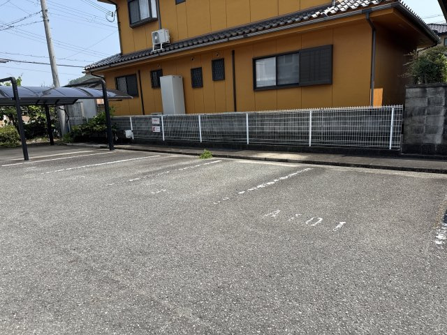 ハックベリーＳ　Ａの駐車場