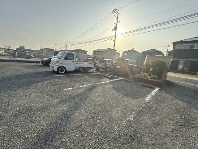 アネックスイーストの駐車場