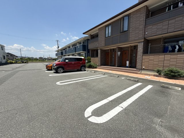フェリア糸井Ｅの駐車場