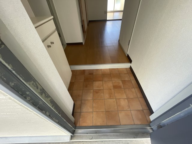 オアシスヤマナの玄関