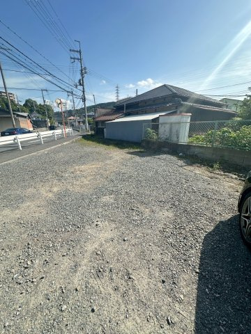 メゾネットベッショの駐車場